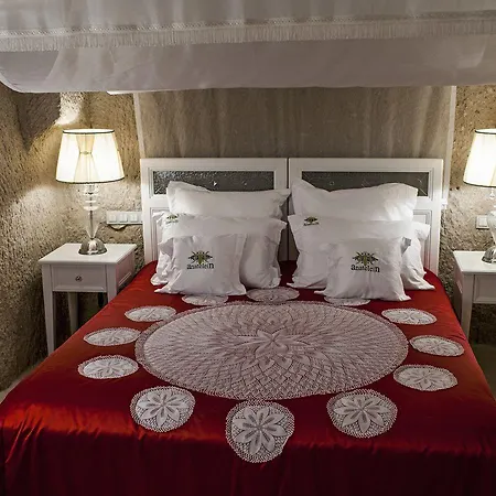 Anatelein Cave Hotel