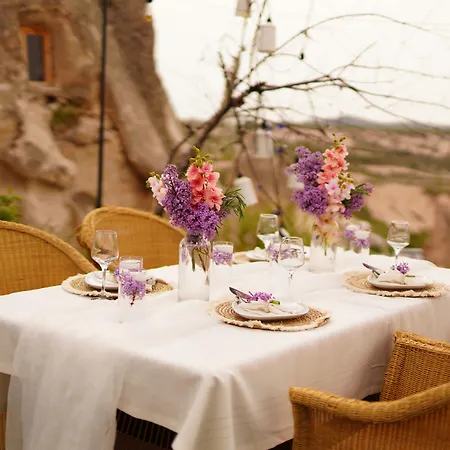 Anatelein Cave Hotel